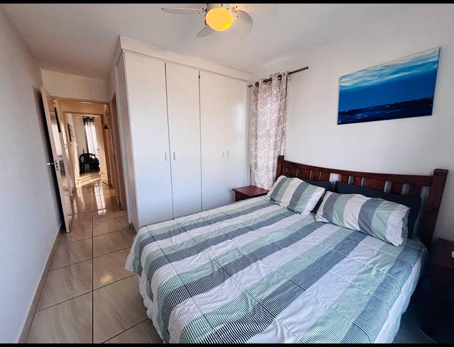 2 BEDROOM APARTMENT FOR SALE IN UVONGO BEACH